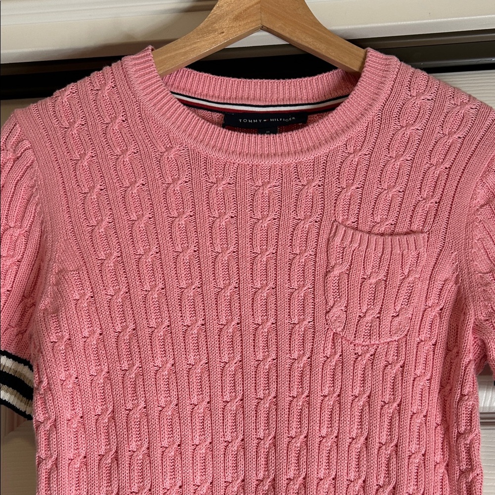 Tommy Hilfiger Pink Preppy Cable Knit Sweater Size Medium NWOT Casual - Picture 2 of 9
